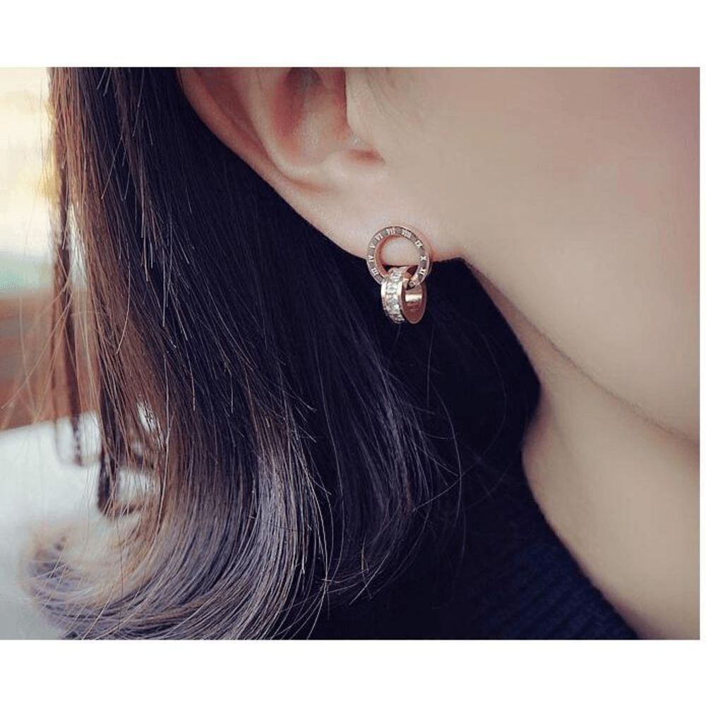 Fashion jewelry Roman numbers earrings